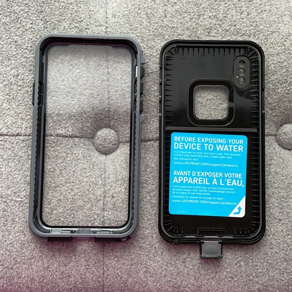 LifeProof iPhone 10 case - Picture 2 of 2
